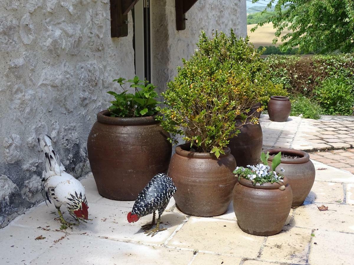 Bergerie Le Vieux Manoir Valeilles Exterior foto